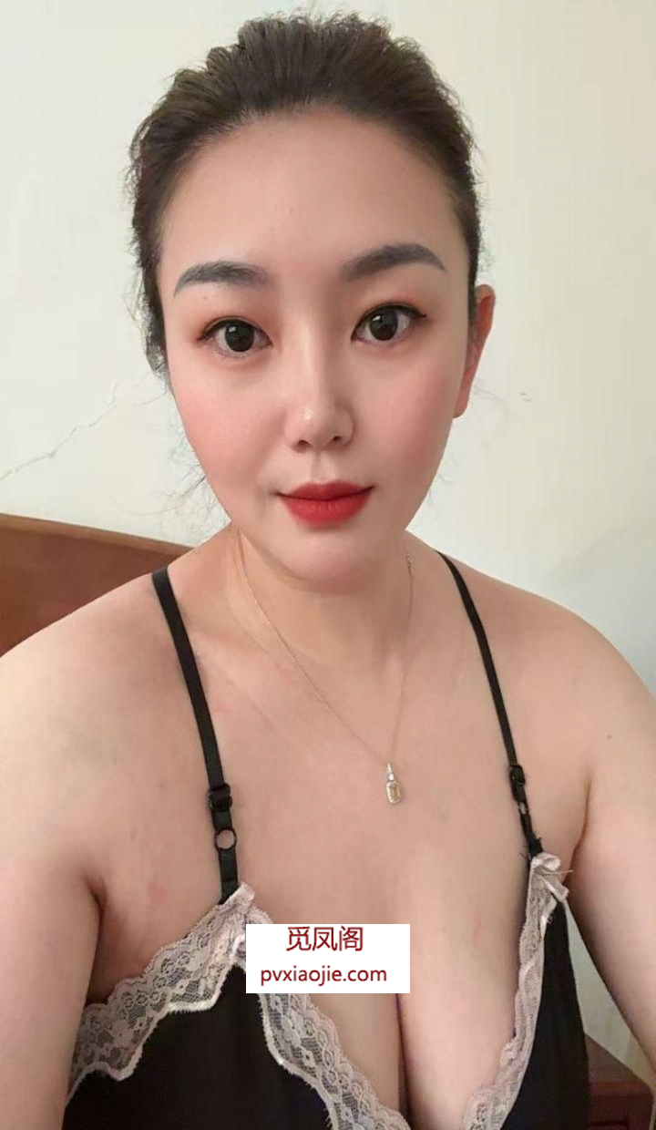 超级八字奶少妇