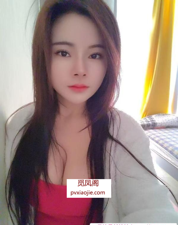 身材丰满李柏朴