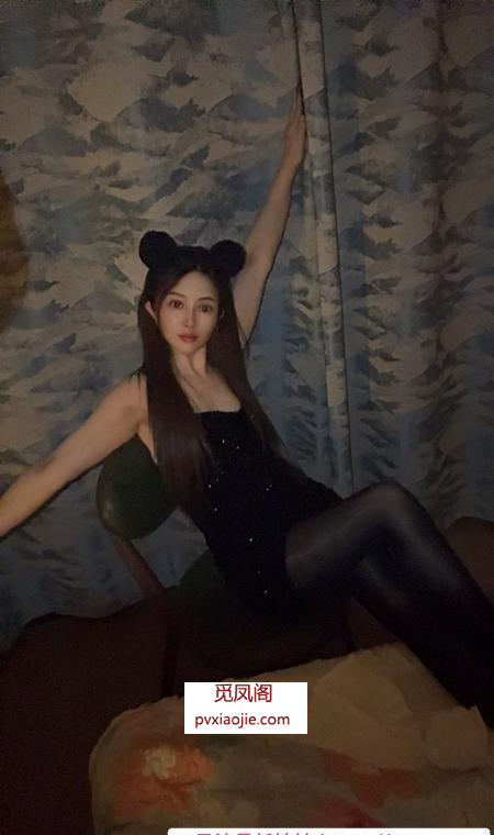 上城美腿翘臀浪骚货