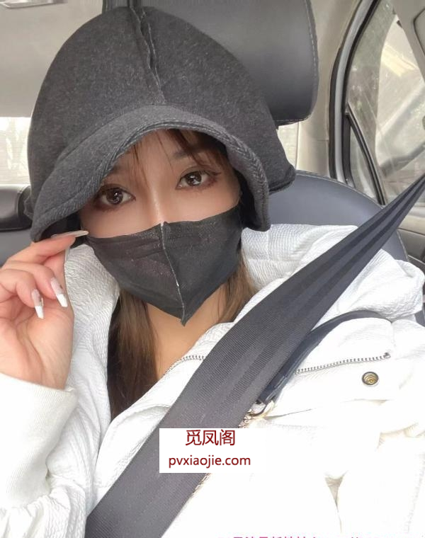 昭觉寺附近小个子美女