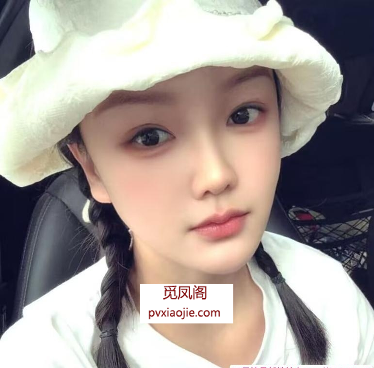 肤白腰细长腿依依