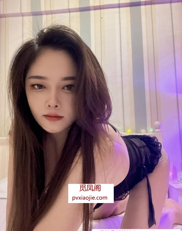 性感蜜桃臀少妇